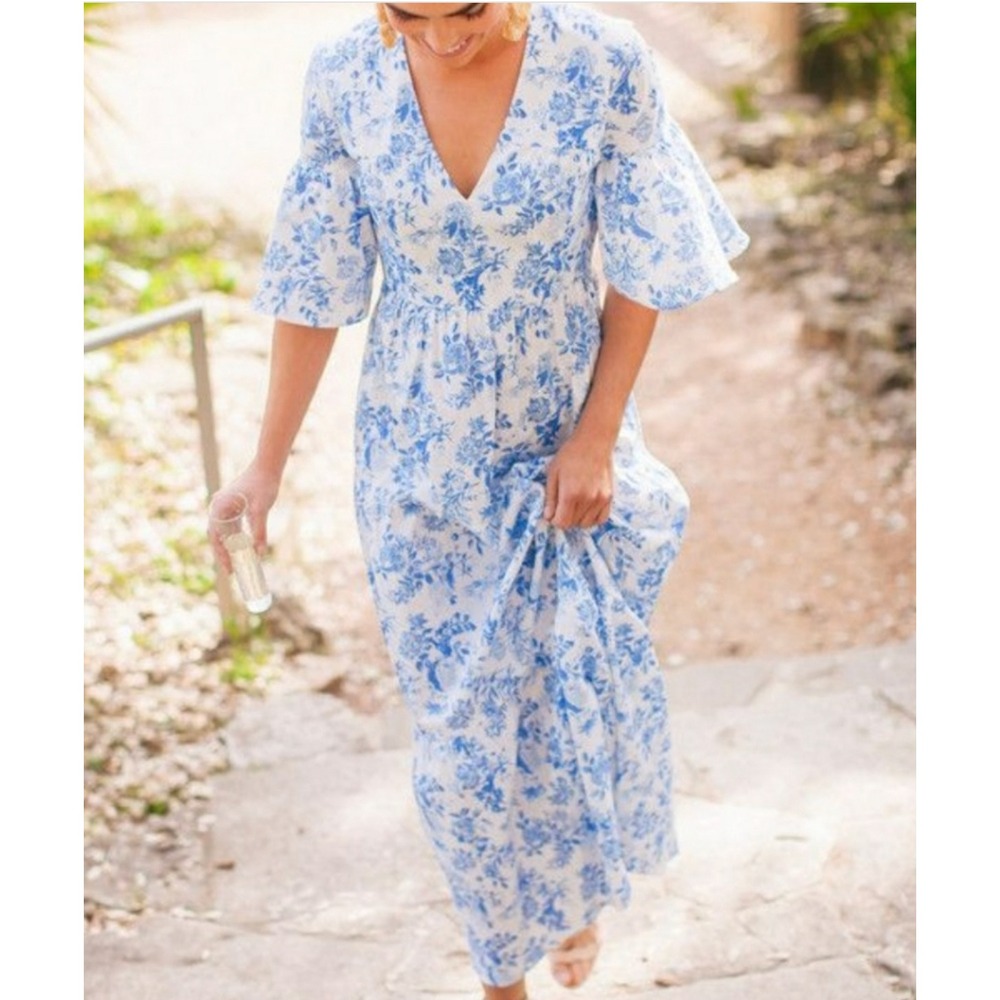 Tuckernuck Ginger Dress Medium Blue Floral Toile Maxi Coastal Grandmother Preppy